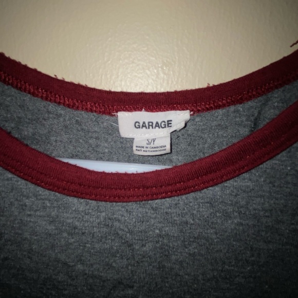 ✨3/$25✨garage baseball tee - Picture 2 of 2